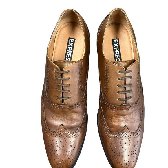 EXPRESS Tan Leather Wingtip Lace Up Oxford Worn Once Size 10 - Picture 7 of 16
